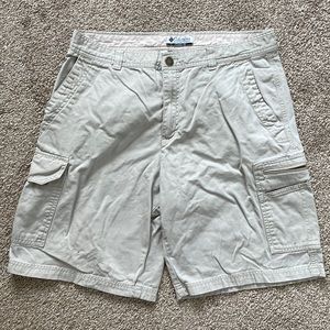 Columbia cargo shorts size 34
